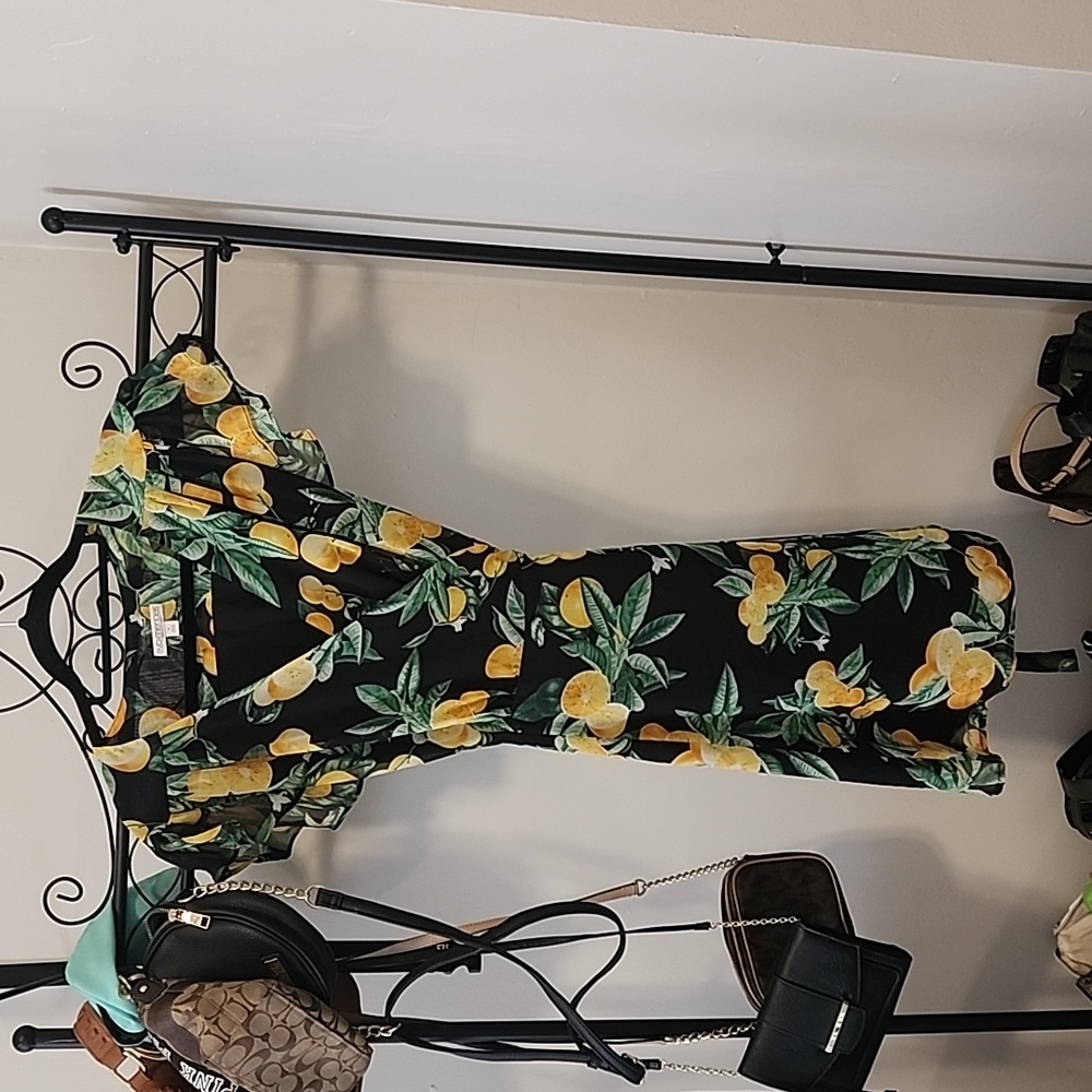Cute Lemmon dress